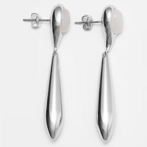 Chic Silver Teardrop Earrings